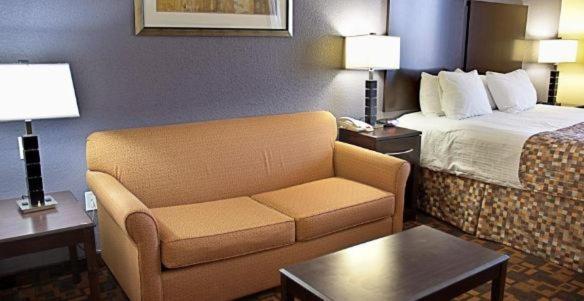 King Room with Sofa Bed interior