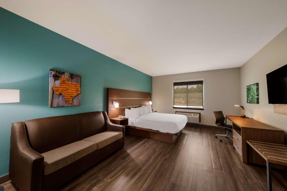 King Room with Kitchenette - Non-Smoking interior